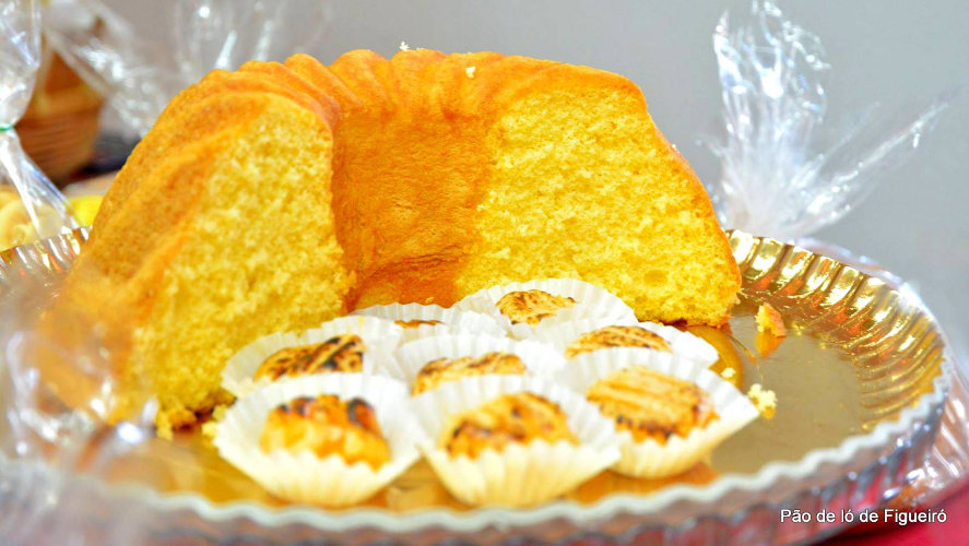 Sponge Cake (Pão-de-Ló) and Sweet chestnuts (Castanhas Doces) - Confeitaria Santa Luzia®